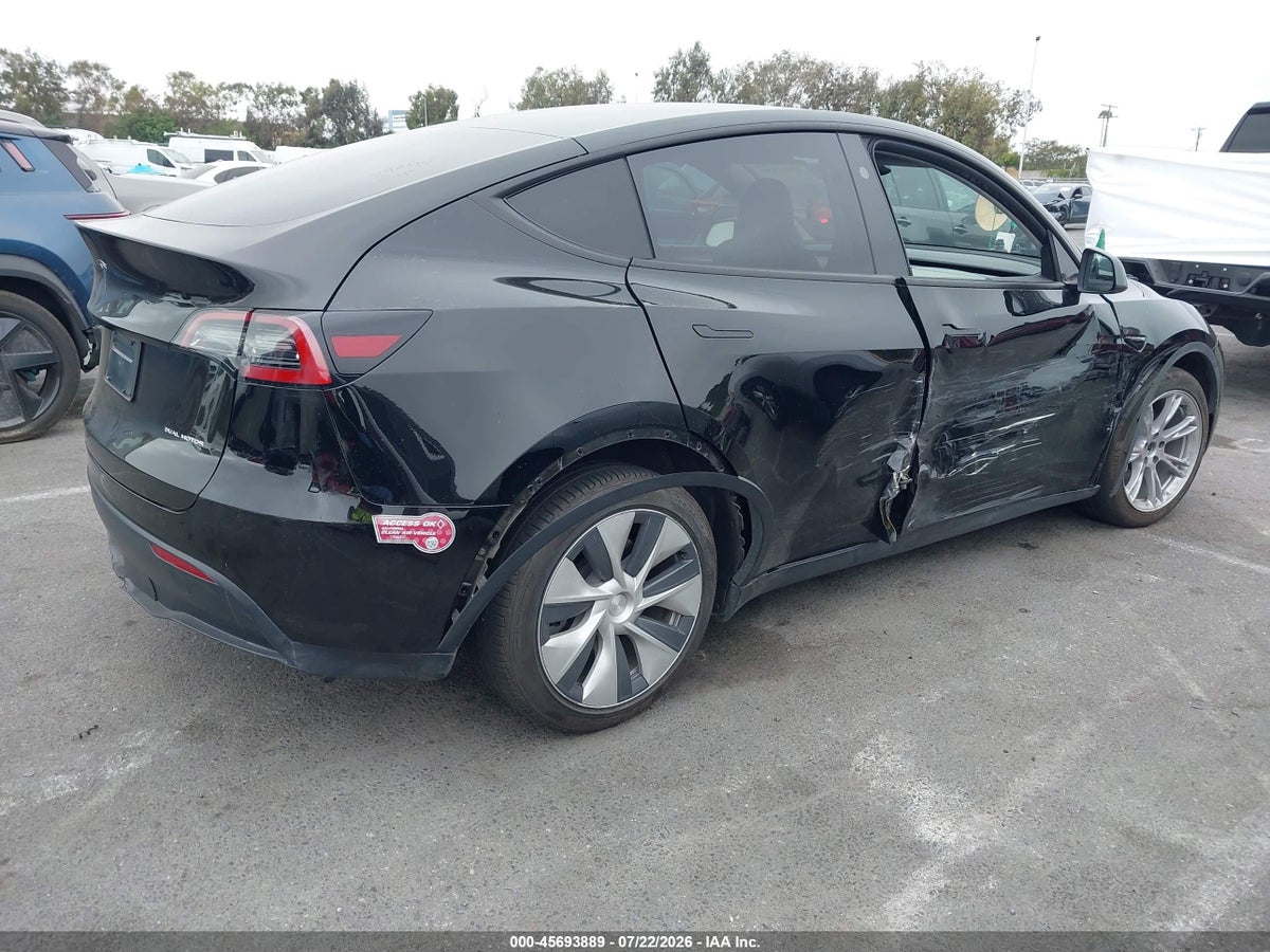 2024 TESLA MODEL Y LONG RANGE DUAL MOTOR ALL-WHEEL DRIVE — снимка 4