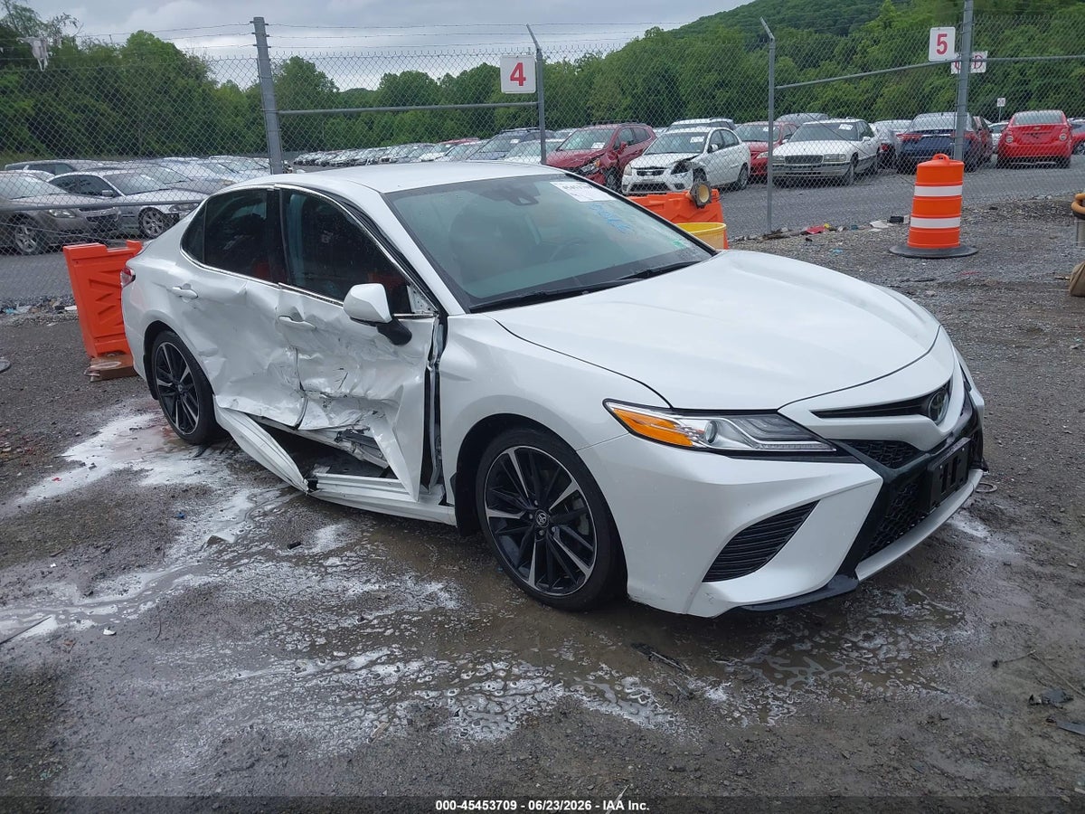 2020 TOYOTA CAMRY XSE