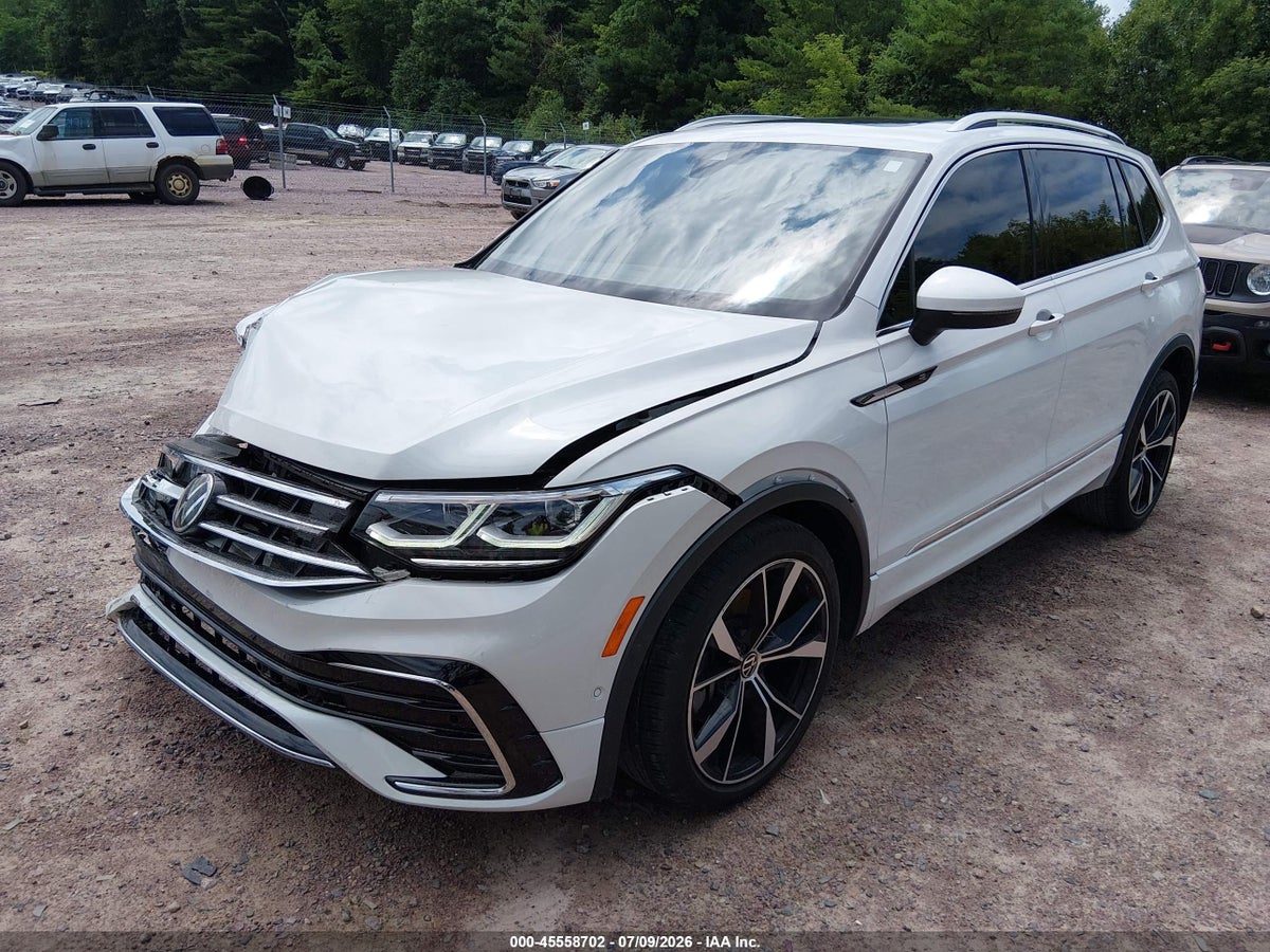 2022 VOLKSWAGEN TIGUAN 2.0T SEL R-LINE — снимка 2