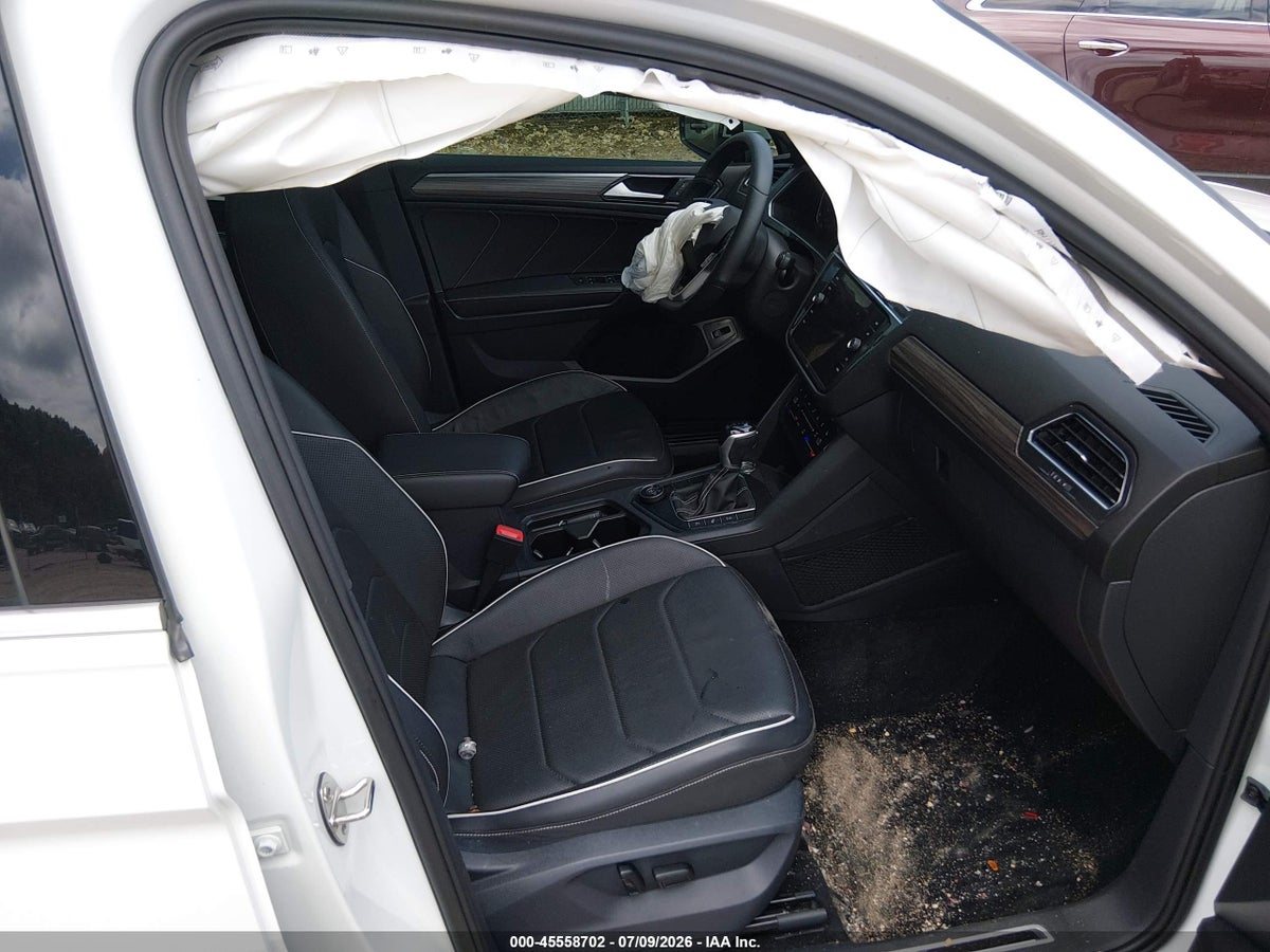 2022 VOLKSWAGEN TIGUAN 2.0T SEL R-LINE — снимка 5