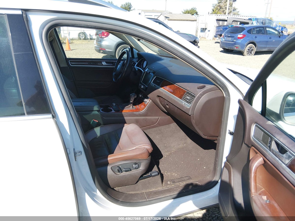 2014 VOLKSWAGEN TOUAREG TDI LUX — снимка 5