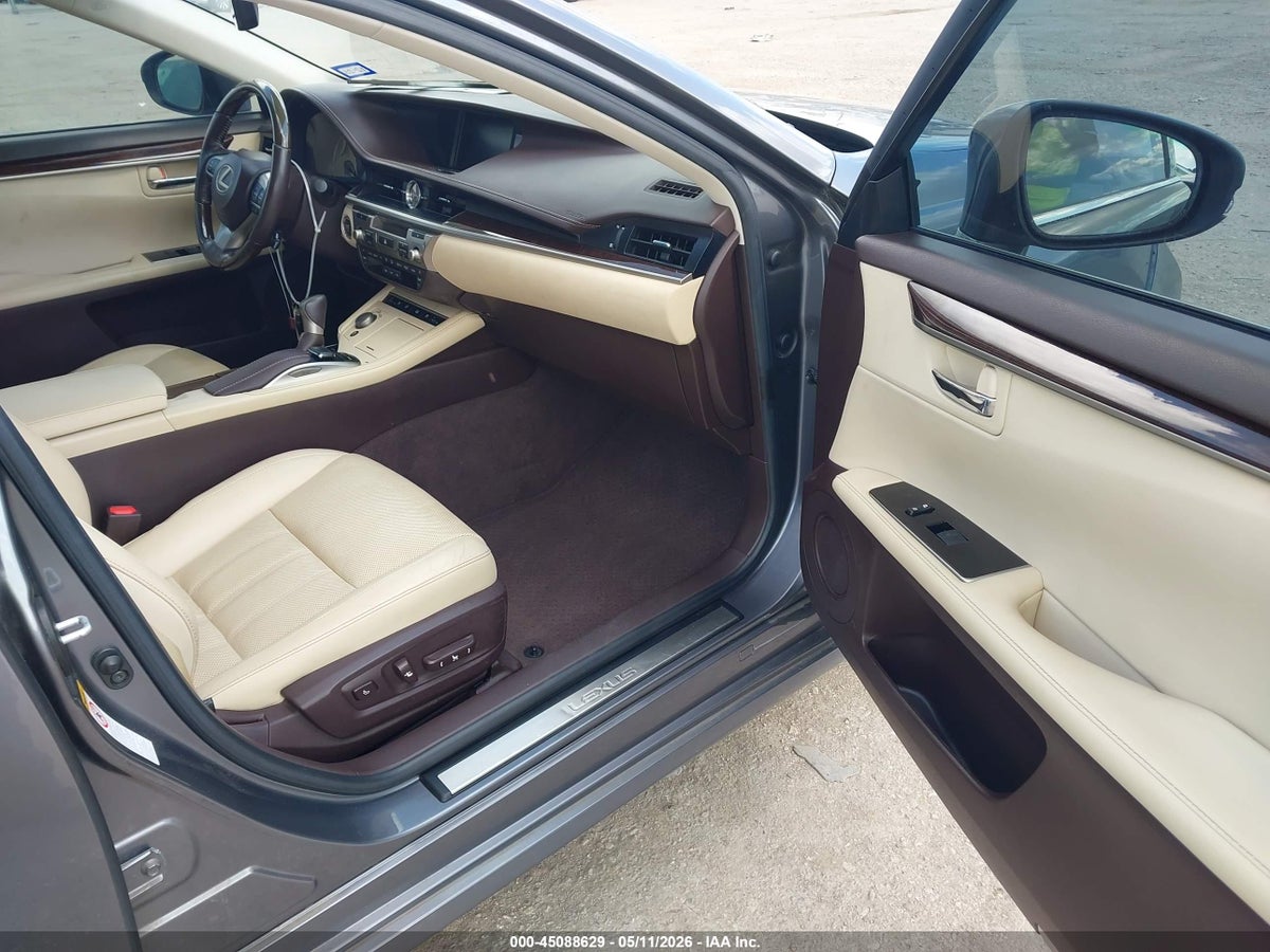 2016 LEXUS ES 350 — снимка 5