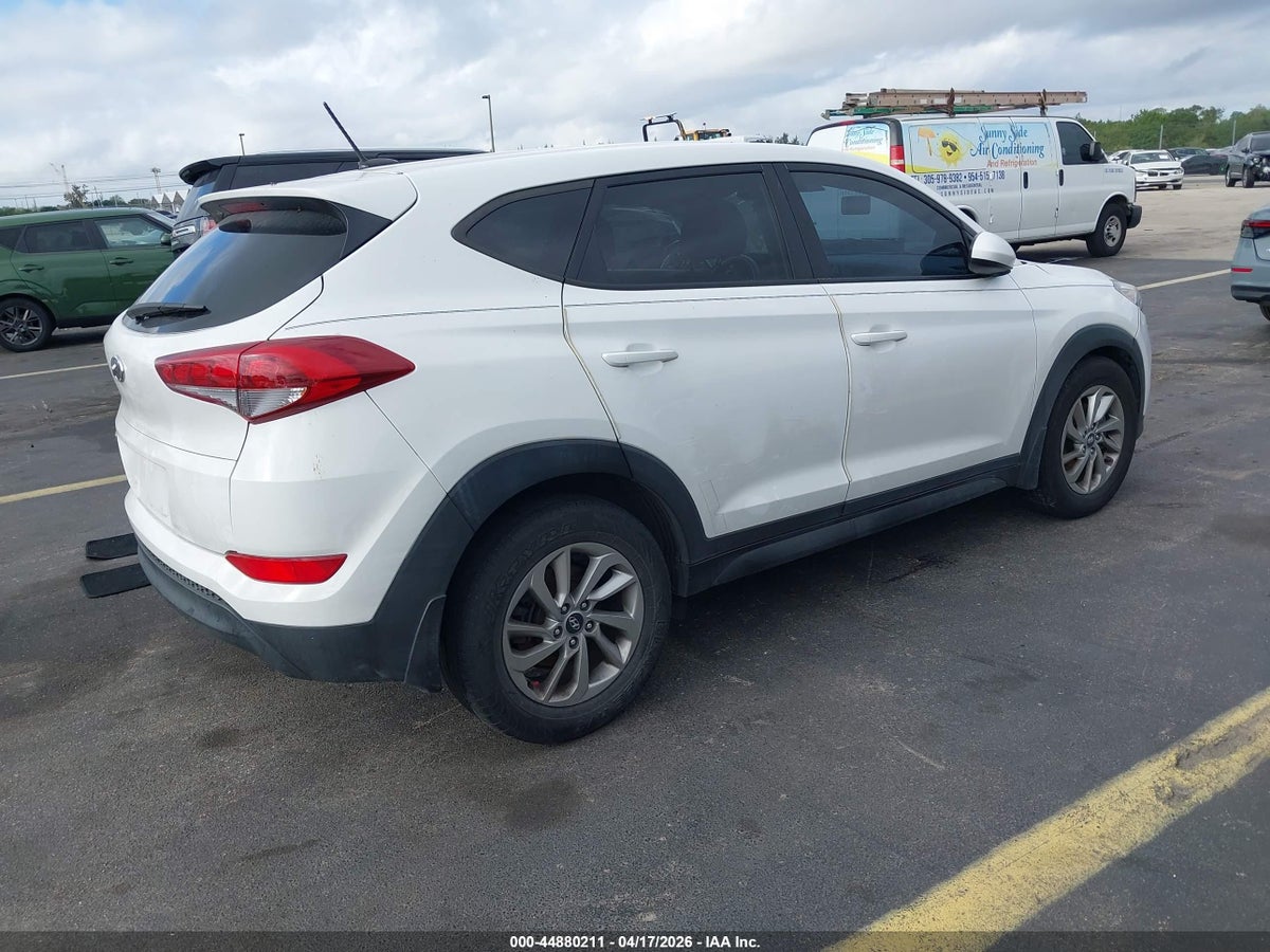 2017 HYUNDAI TUCSON SE — снимка 4