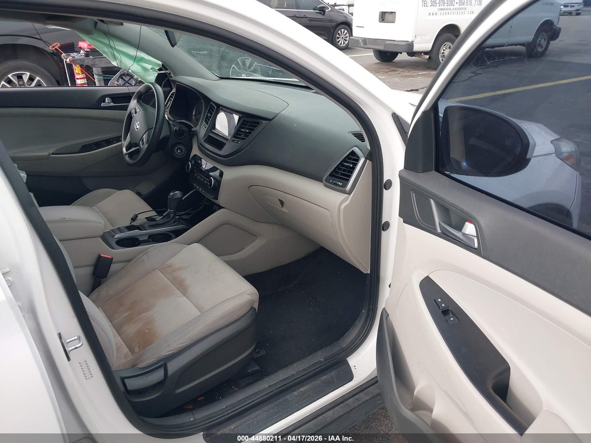 2017 HYUNDAI TUCSON SE — снимка 5