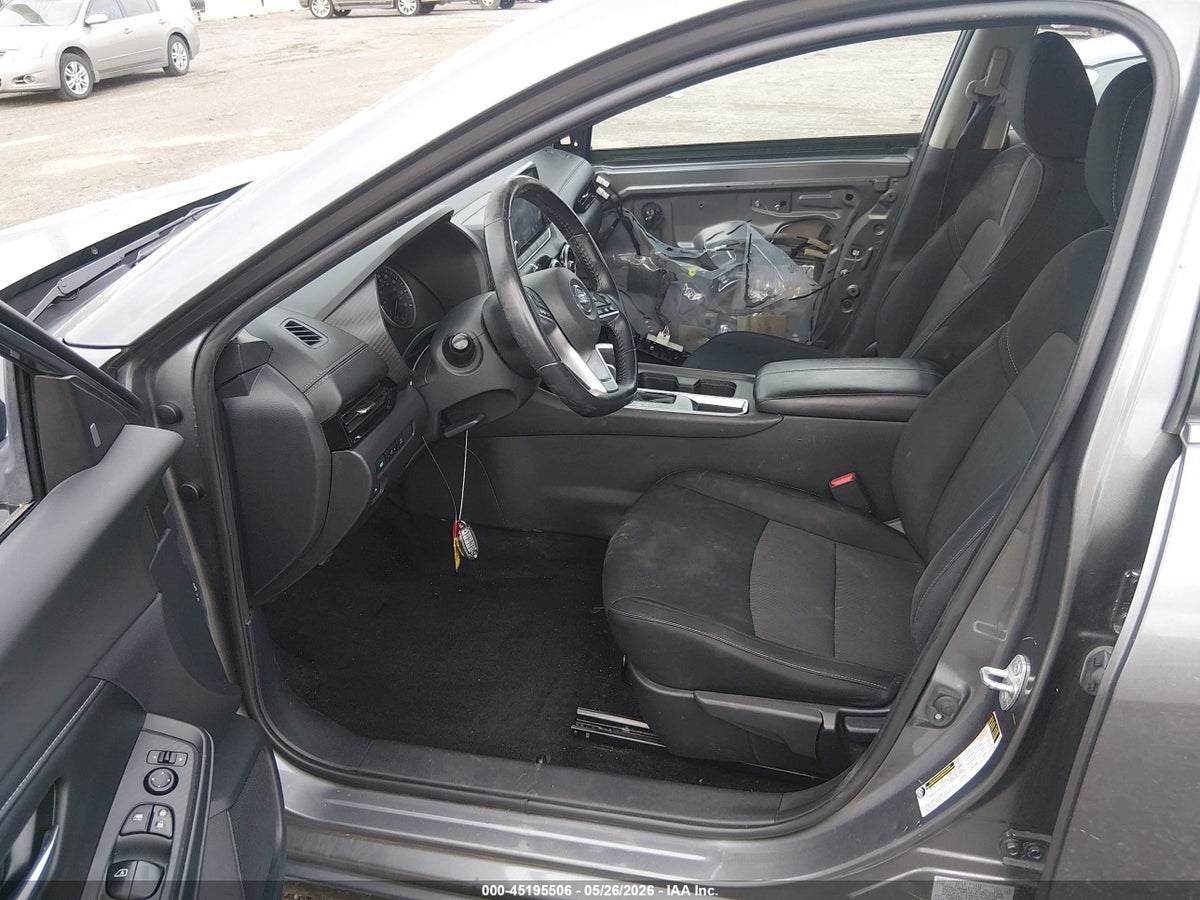 2021 NISSAN SENTRA SV XTRONIC CVT — снимка 5