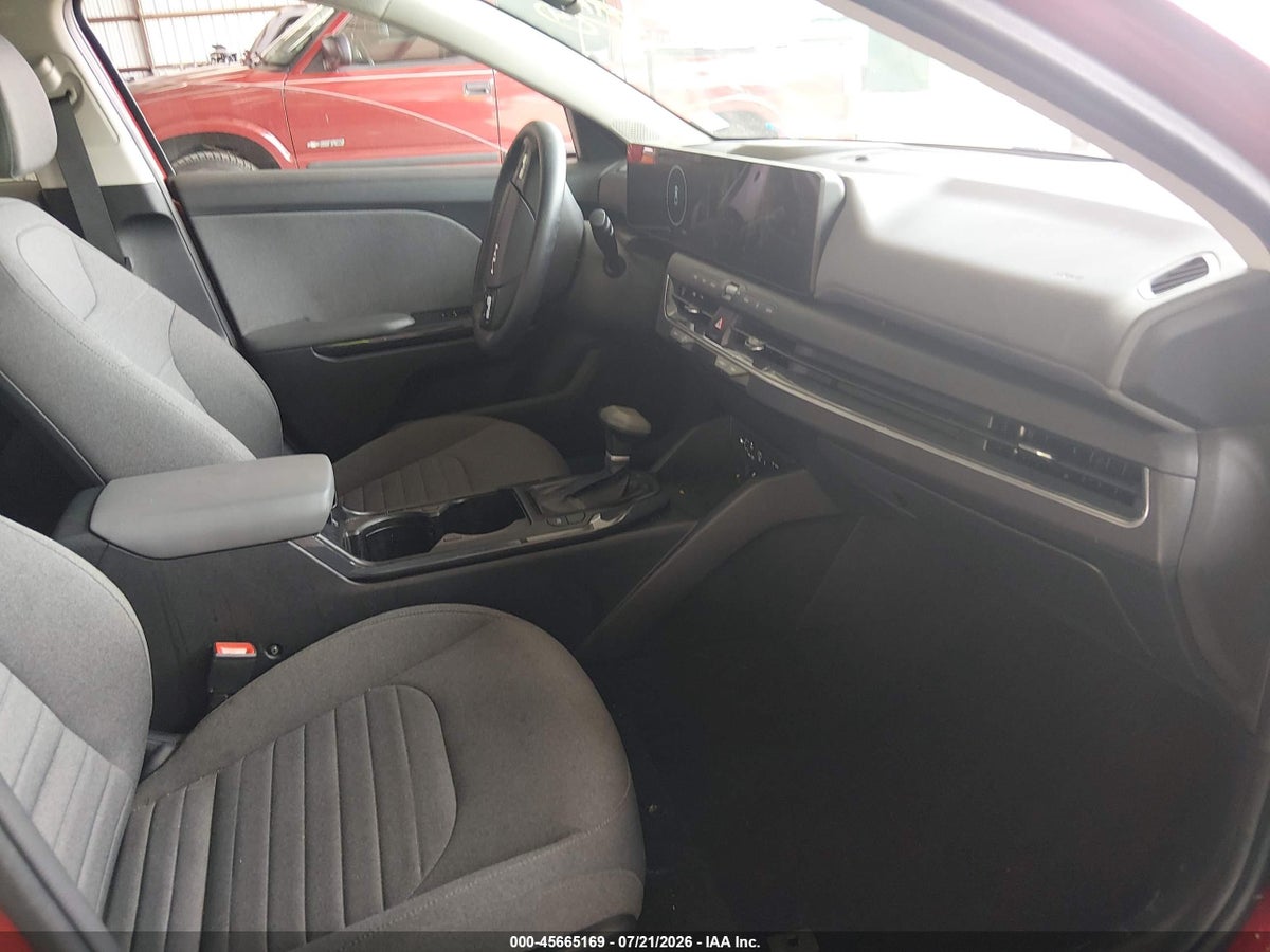 2025 KIA K4 EX — снимка 5