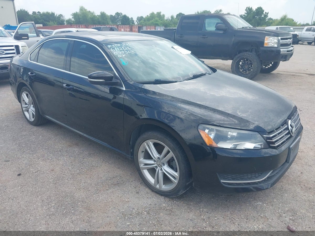 2014 VOLKSWAGEN PASSAT 2.0L TDI SE