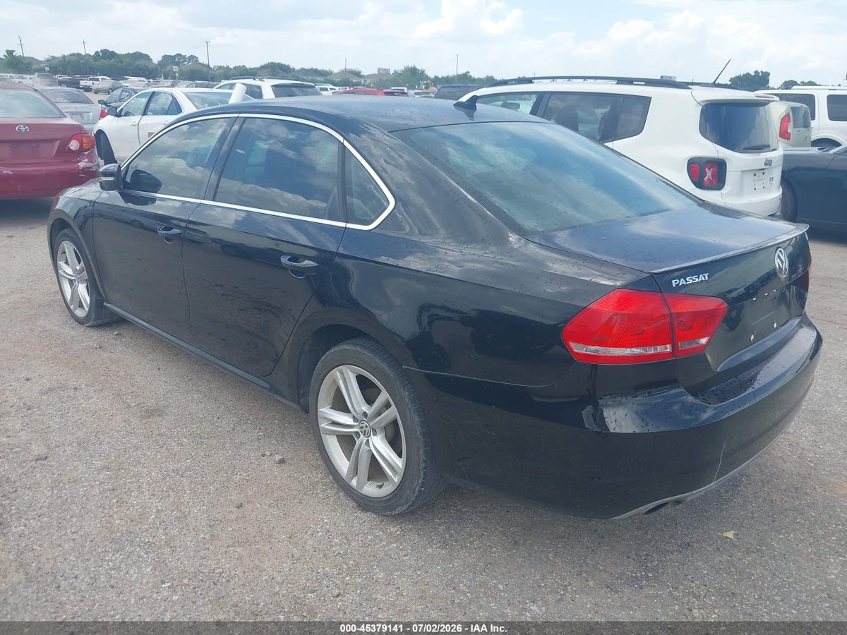 2014 VOLKSWAGEN PASSAT 2.0L TDI SE — снимка 3