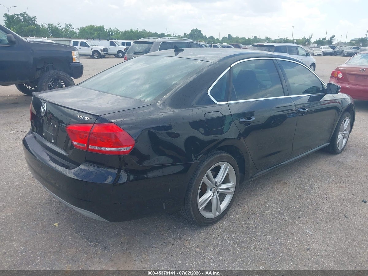2014 VOLKSWAGEN PASSAT 2.0L TDI SE — снимка 4
