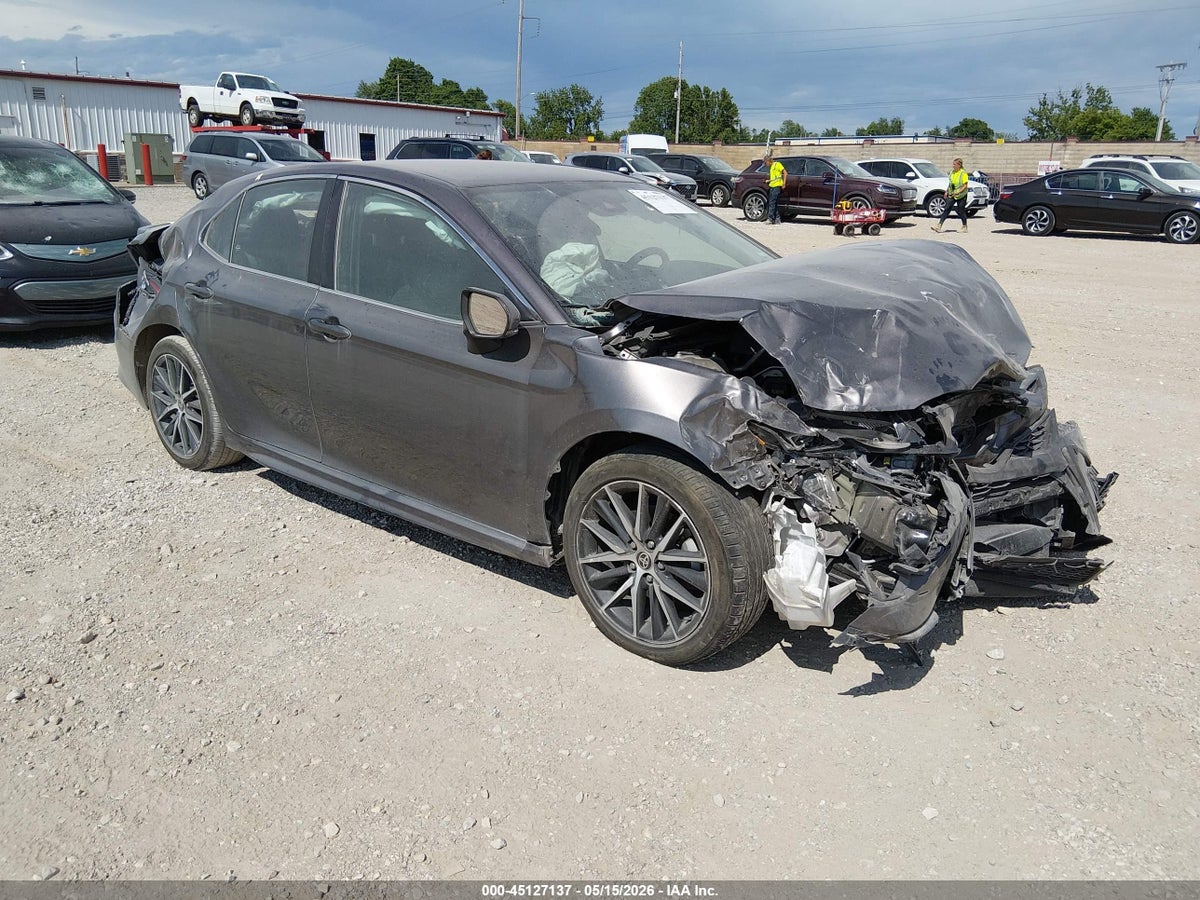 2022 TOYOTA CAMRY SE/SE NIGHT SHADE