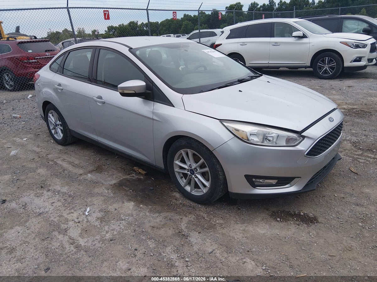 2015 FORD FOCUS SE