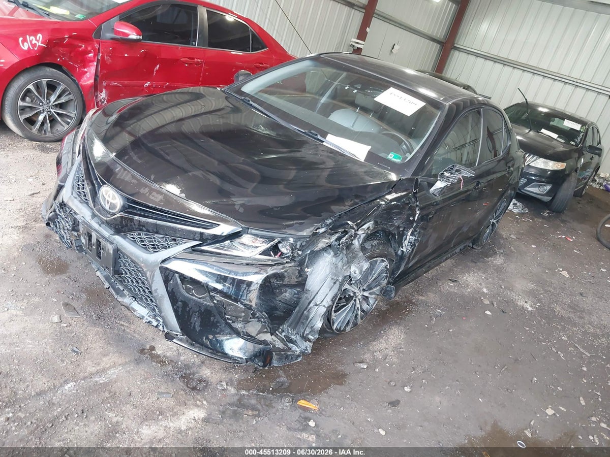 2018 TOYOTA CAMRY SE — снимка 2