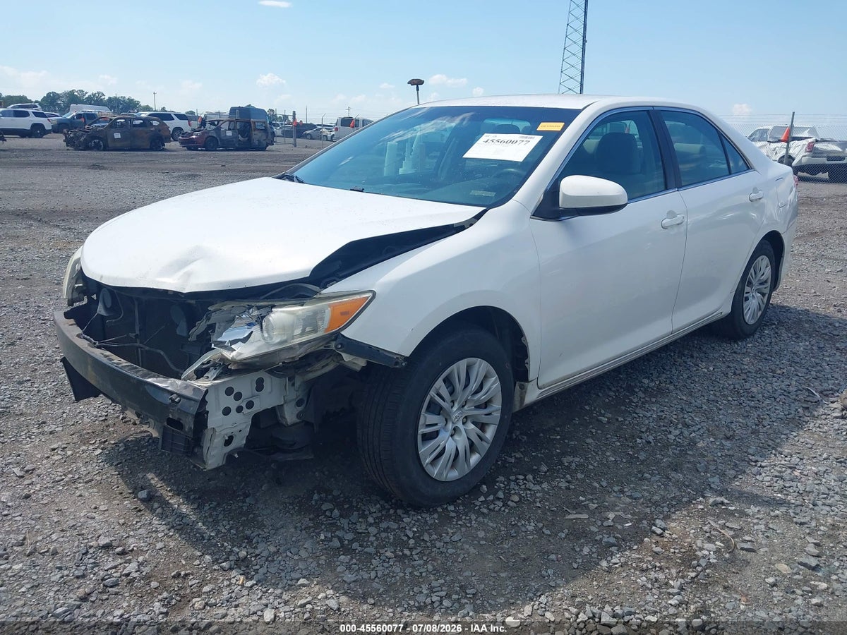 2012 TOYOTA CAMRY LE — снимка 2
