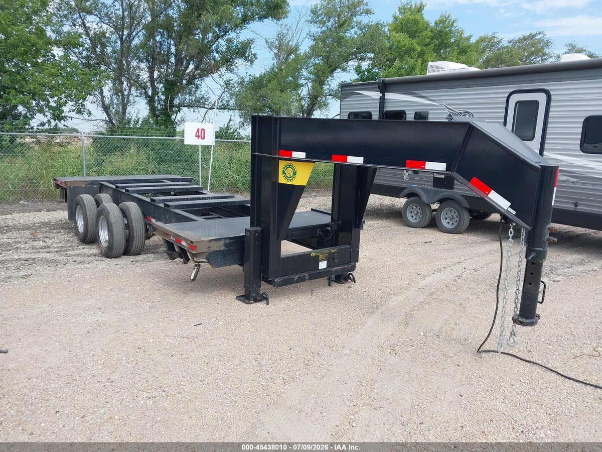 2026 GATOR GOOSENECK TRAILER