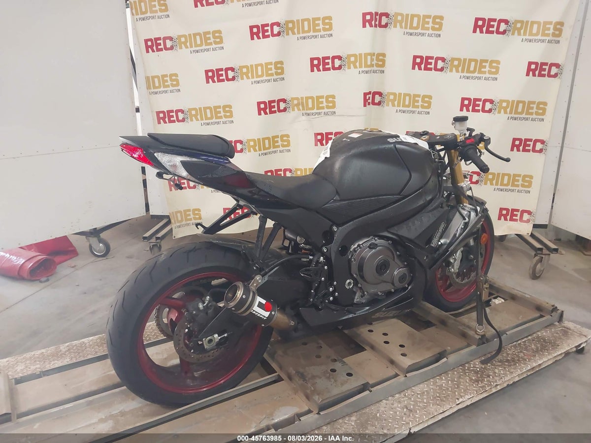 2026 SUZUKI GSX-R750 — photo 4
