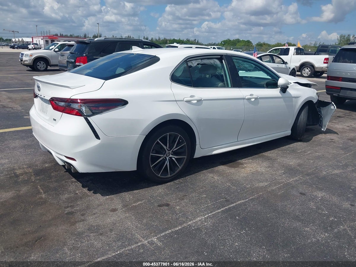 2021 TOYOTA CAMRY SE — снимка 4