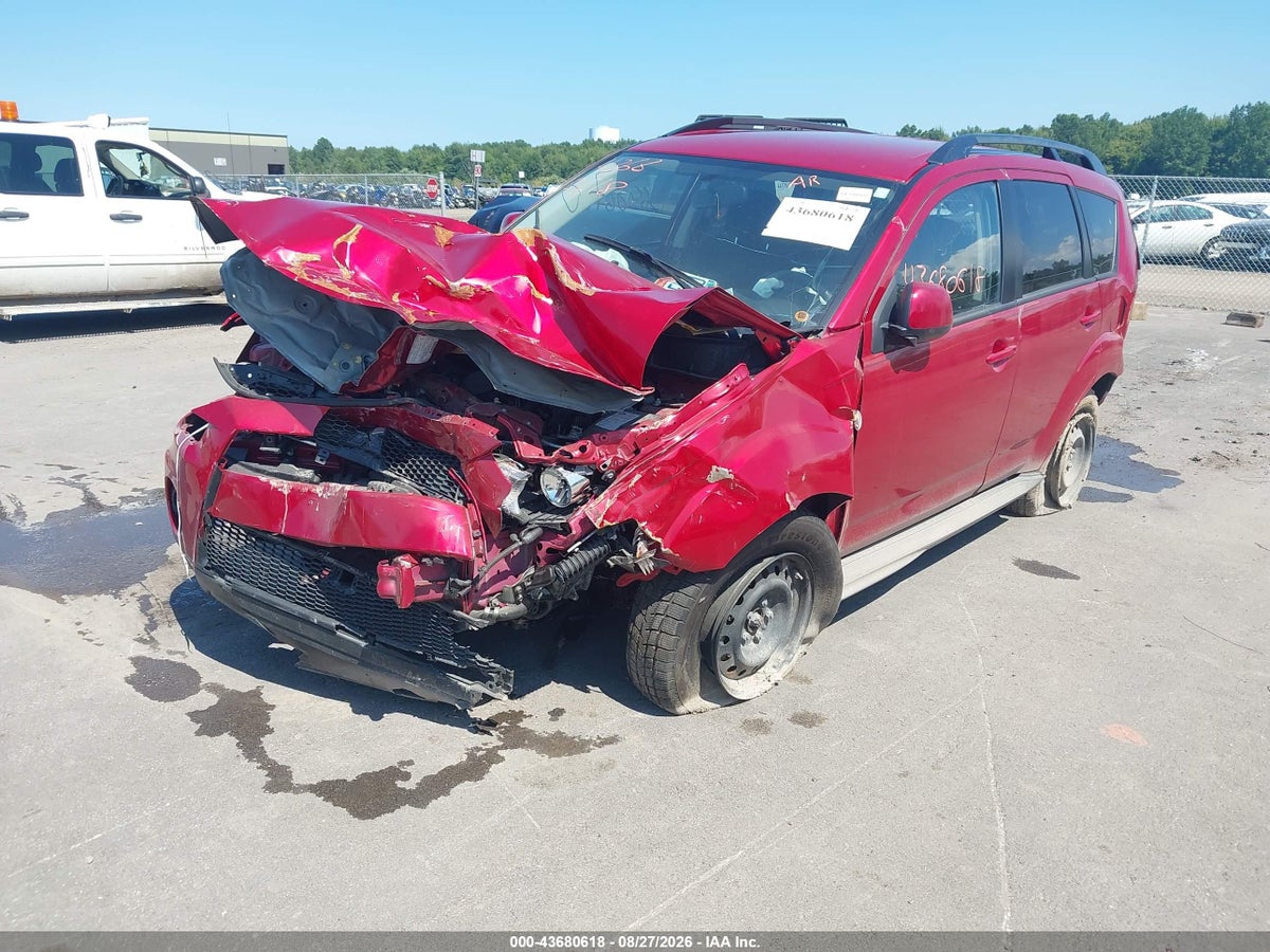 2013 MITSUBISHI OUTLANDER ES — снимка 2