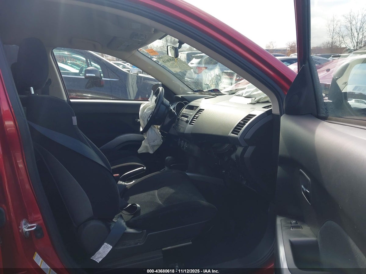 2013 MITSUBISHI OUTLANDER ES — снимка 5