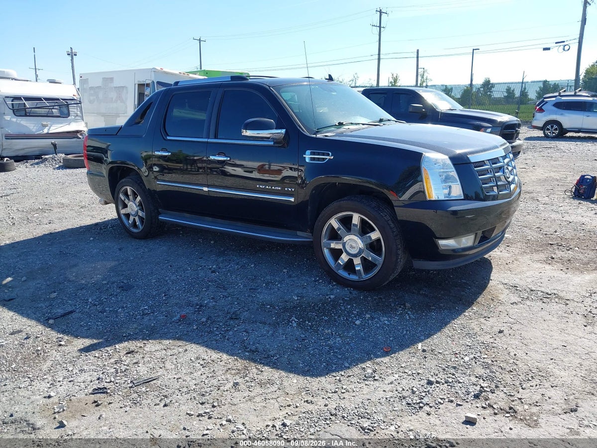 2011 CADILLAC ESCALADE EXT LUXURY