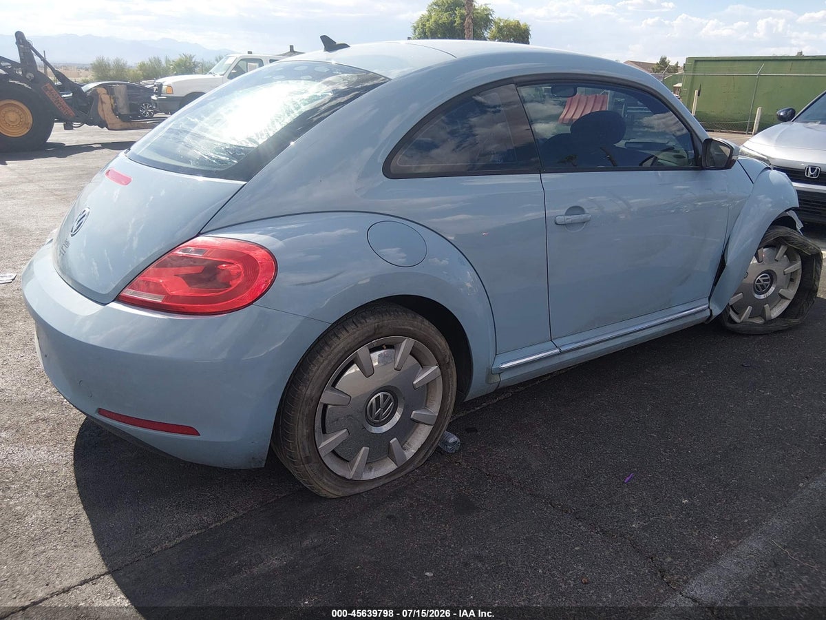 2012 VOLKSWAGEN BEETLE 2.5L — снимка 4