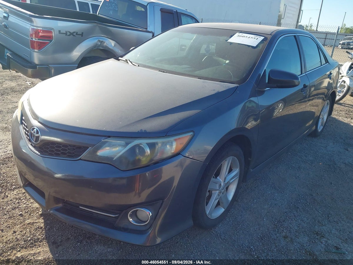 2014 TOYOTA CAMRY SE — снимка 2