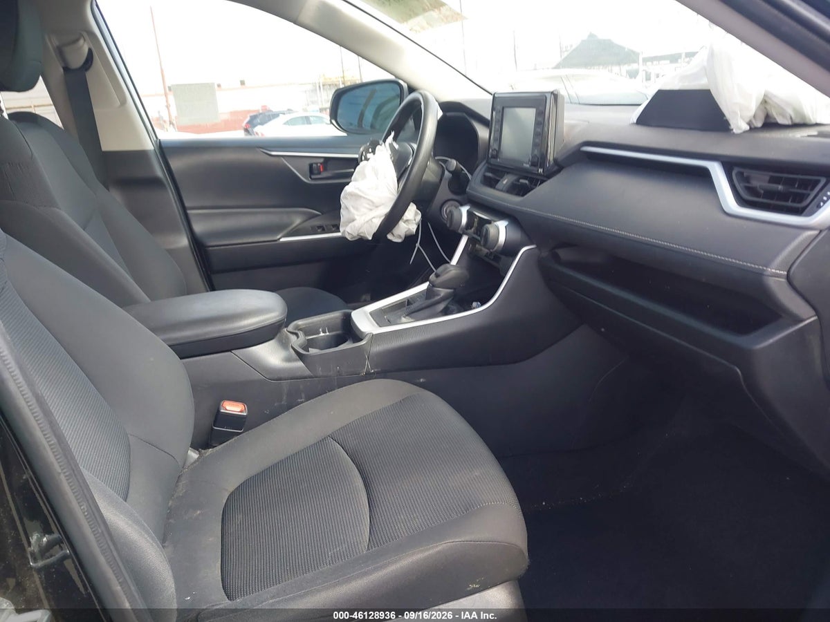 2021 TOYOTA RAV4 LE — снимка 5