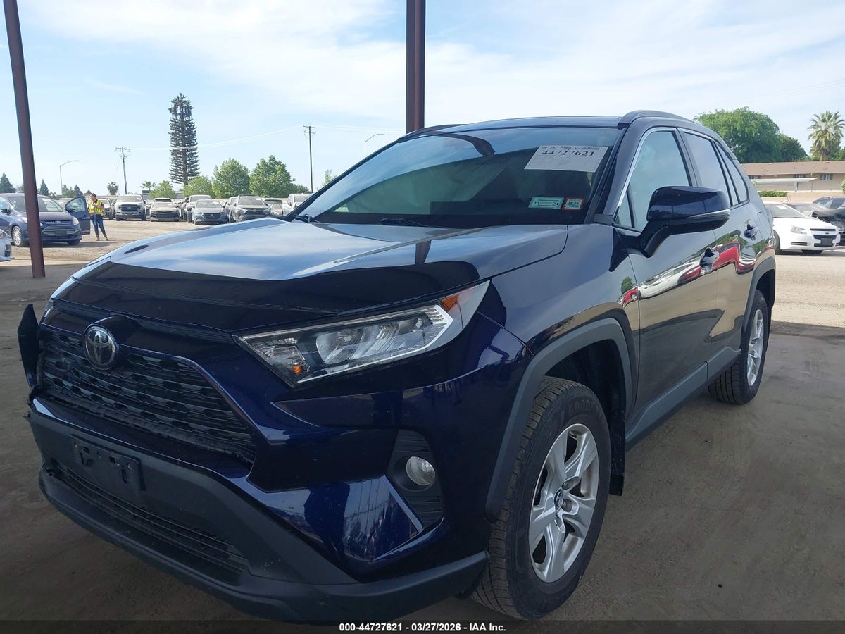 2019 TOYOTA RAV4 XLE — снимка 2