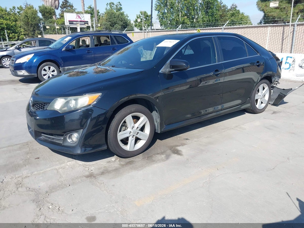 2014 TOYOTA CAMRY SE — снимка 2
