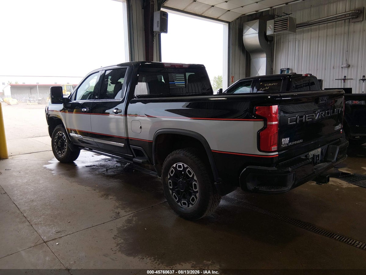 2025 CHEVROLET SILVERADO 3500HD — photo 3