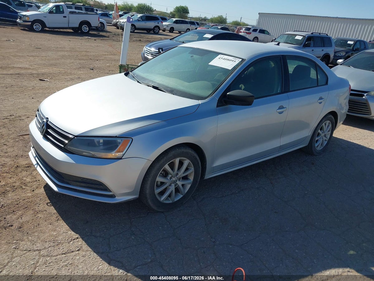 2015 VOLKSWAGEN JETTA 1.8T SE — снимка 2