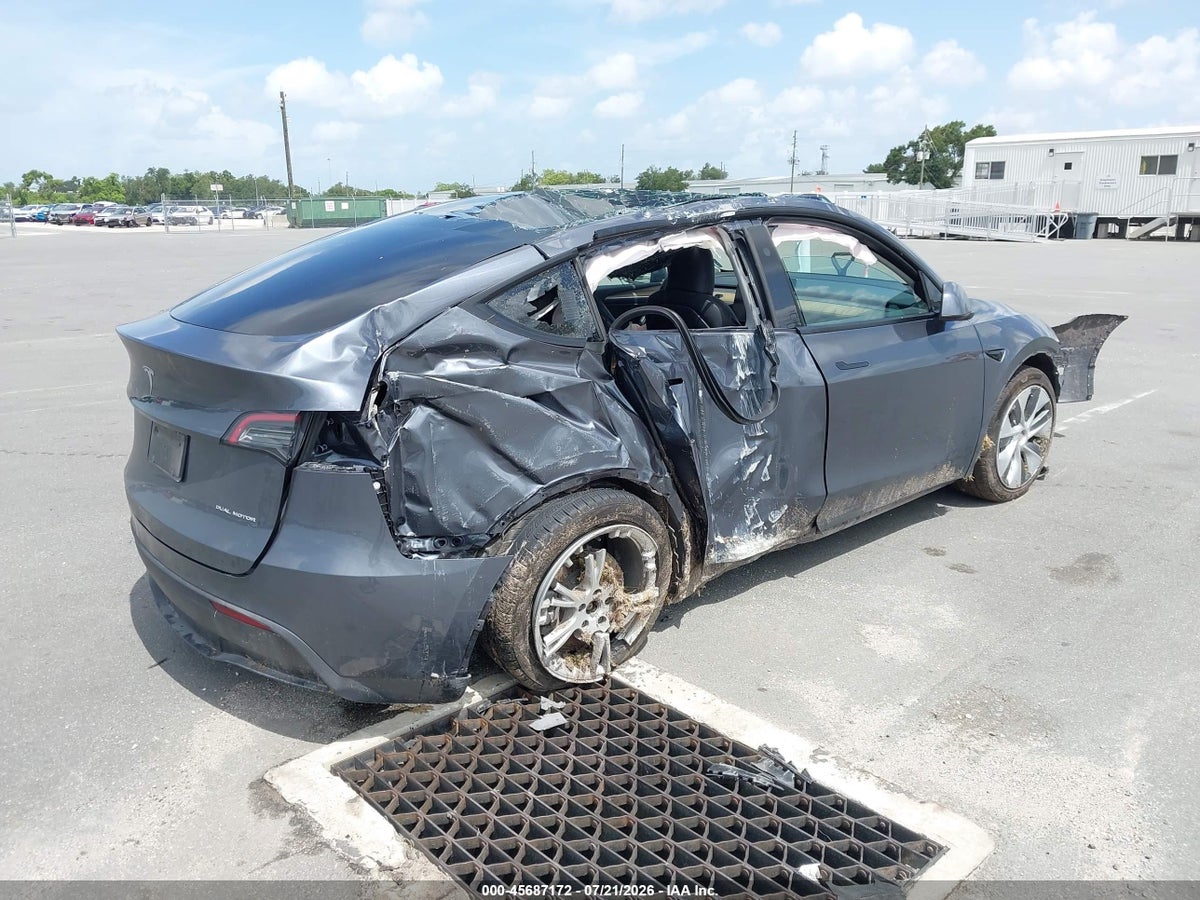 2023 TESLA MODEL Y AWD/LONG RANGE DUAL MOTOR ALL-WHEEL DRIVE — снимка 4