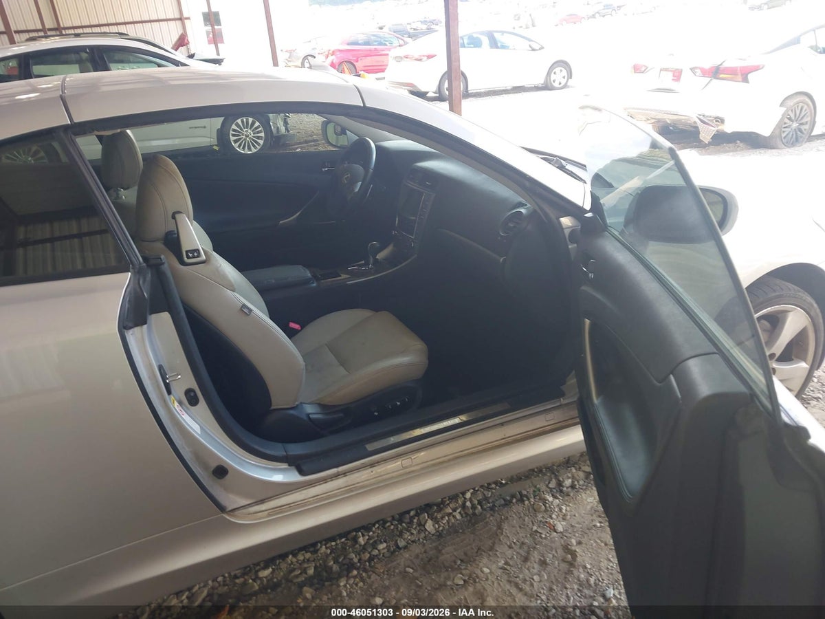 2011 LEXUS IS 350C — снимка 5