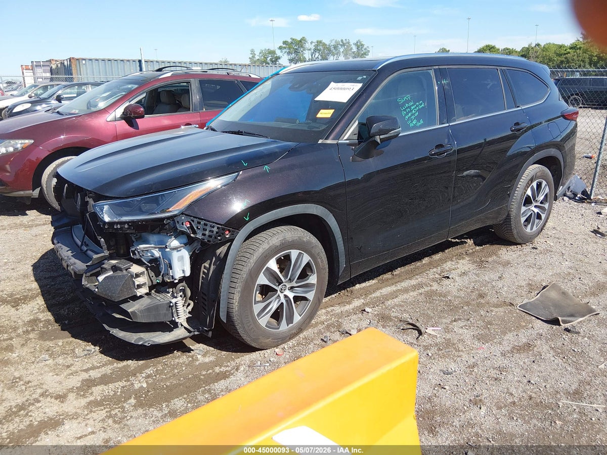 2021 TOYOTA HIGHLANDER XLE — снимка 2