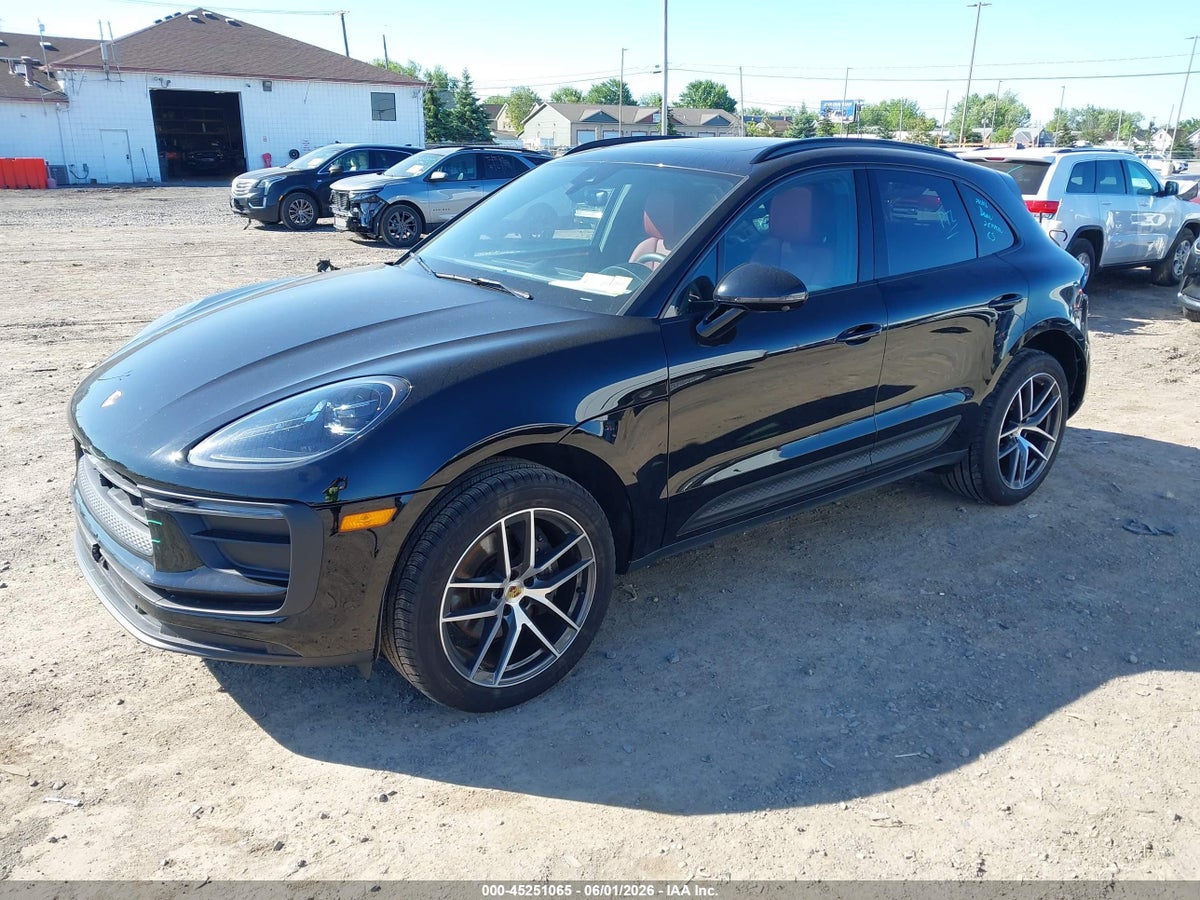 2025 PORSCHE MACAN T — снимка 2