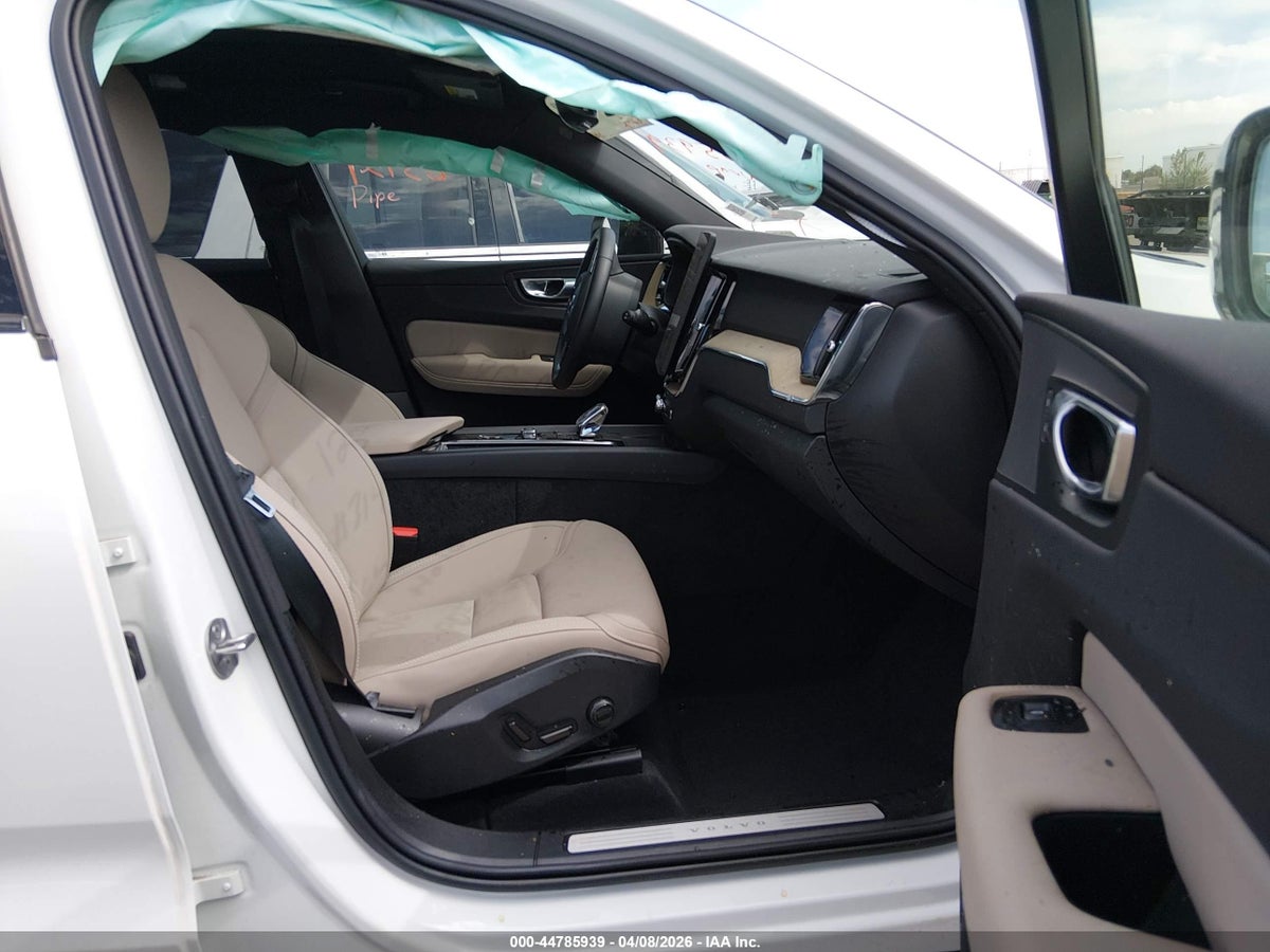 2026 VOLVO XC60 B5 PLUS — снимка 5