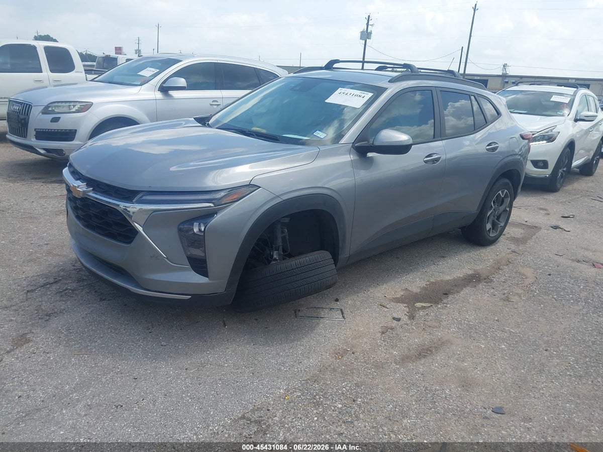 2025 CHEVROLET TRAX FWD LT — снимка 2
