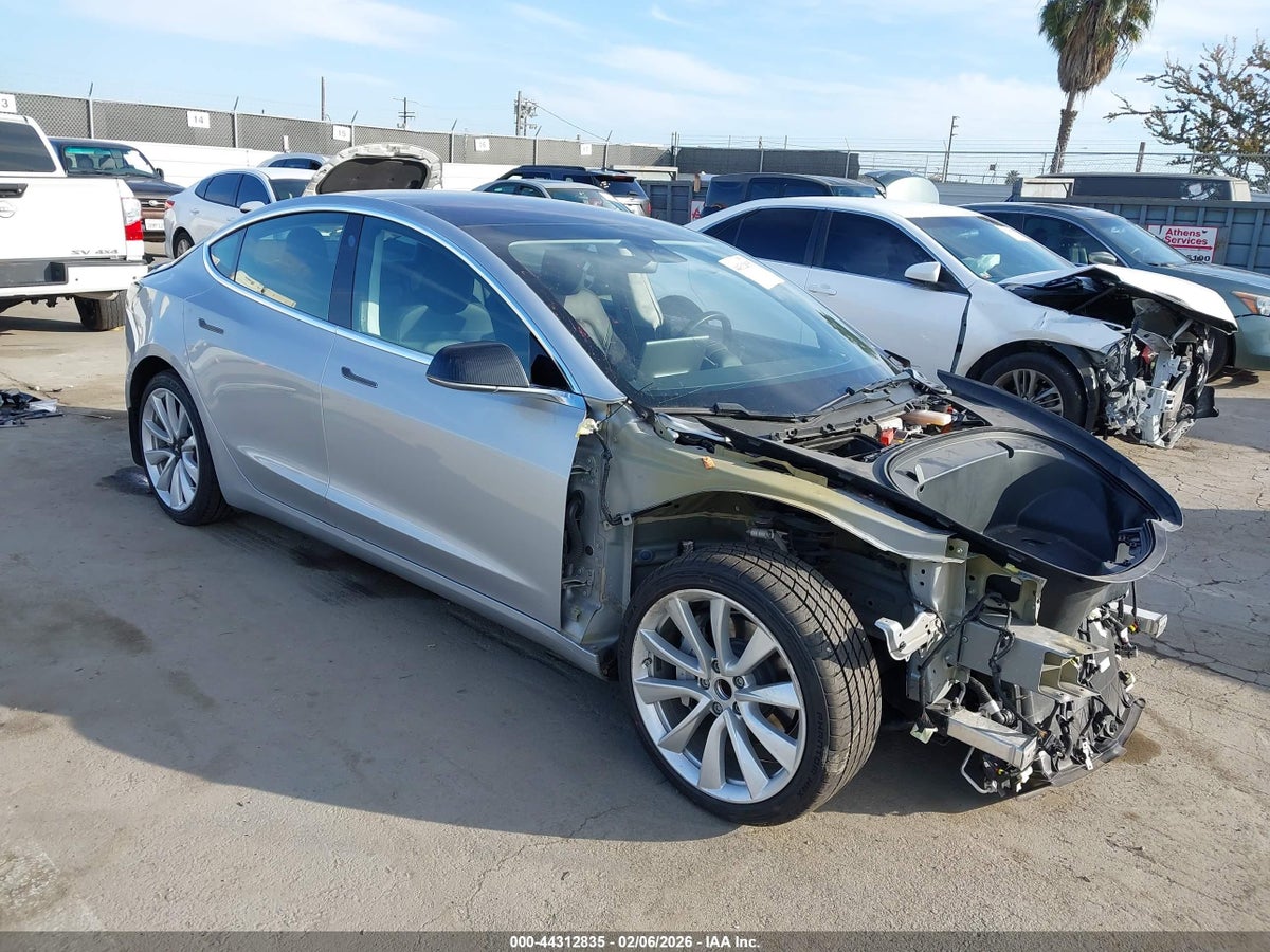 2018 TESLA MODEL 3 LONG RANGE/MID RANGE