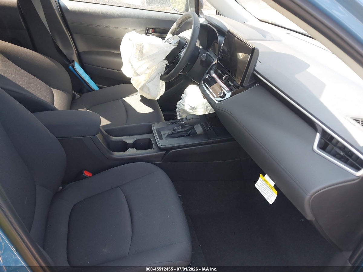2026 TOYOTA COROLLA CROSS LE — снимка 5