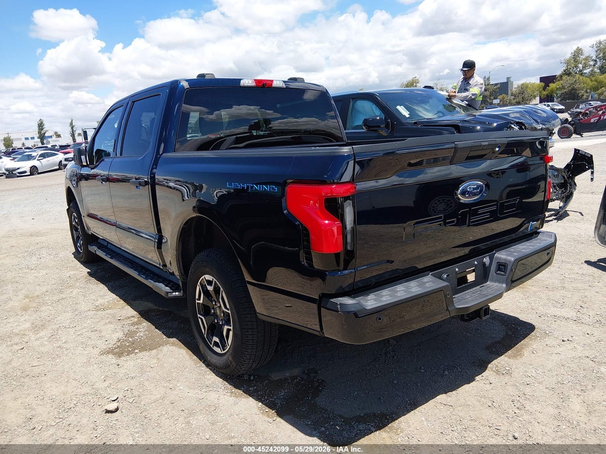 2023 FORD F-150 LIGHTNING XLT — снимка 3