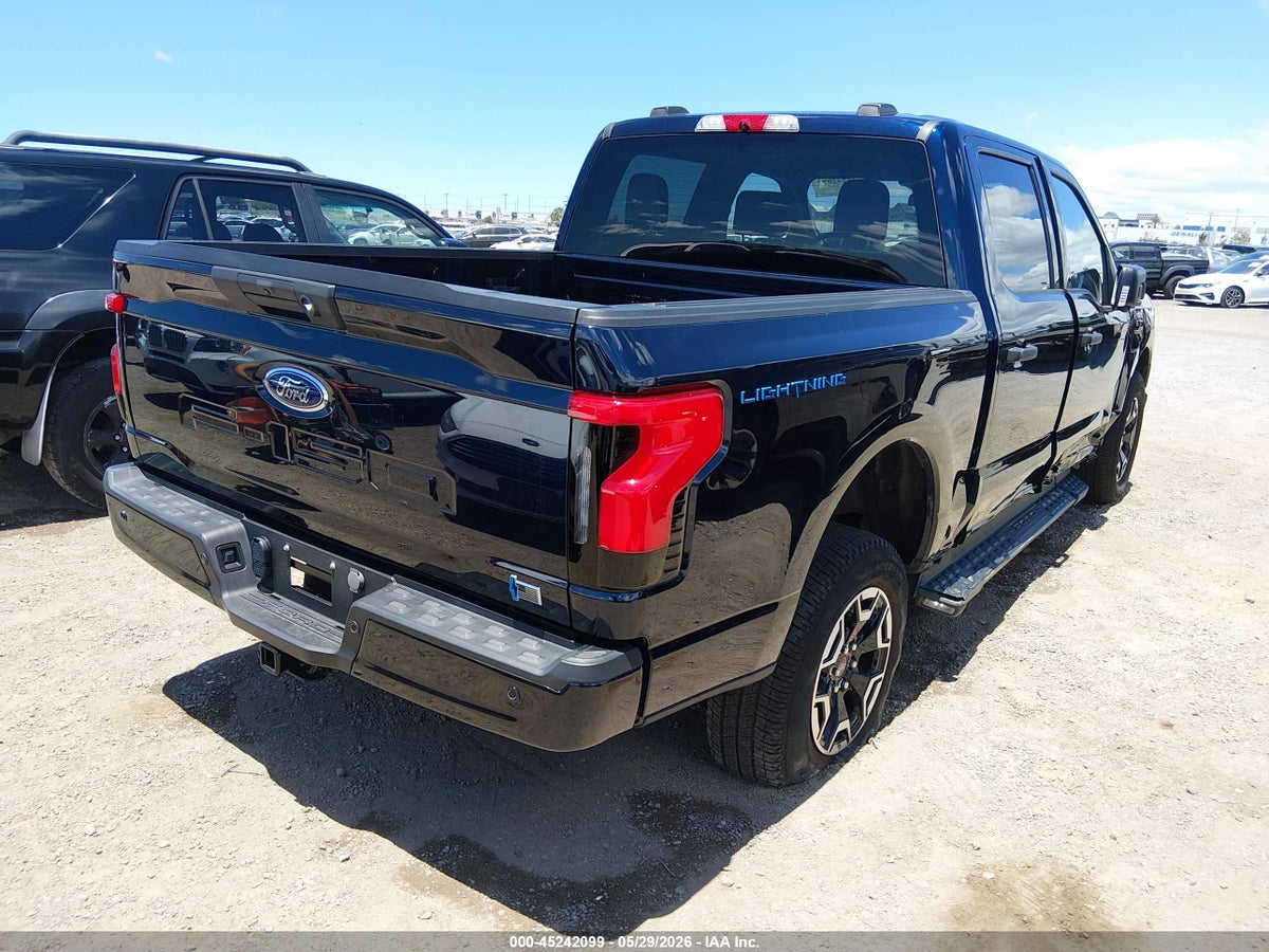 2023 FORD F-150 LIGHTNING XLT — снимка 4