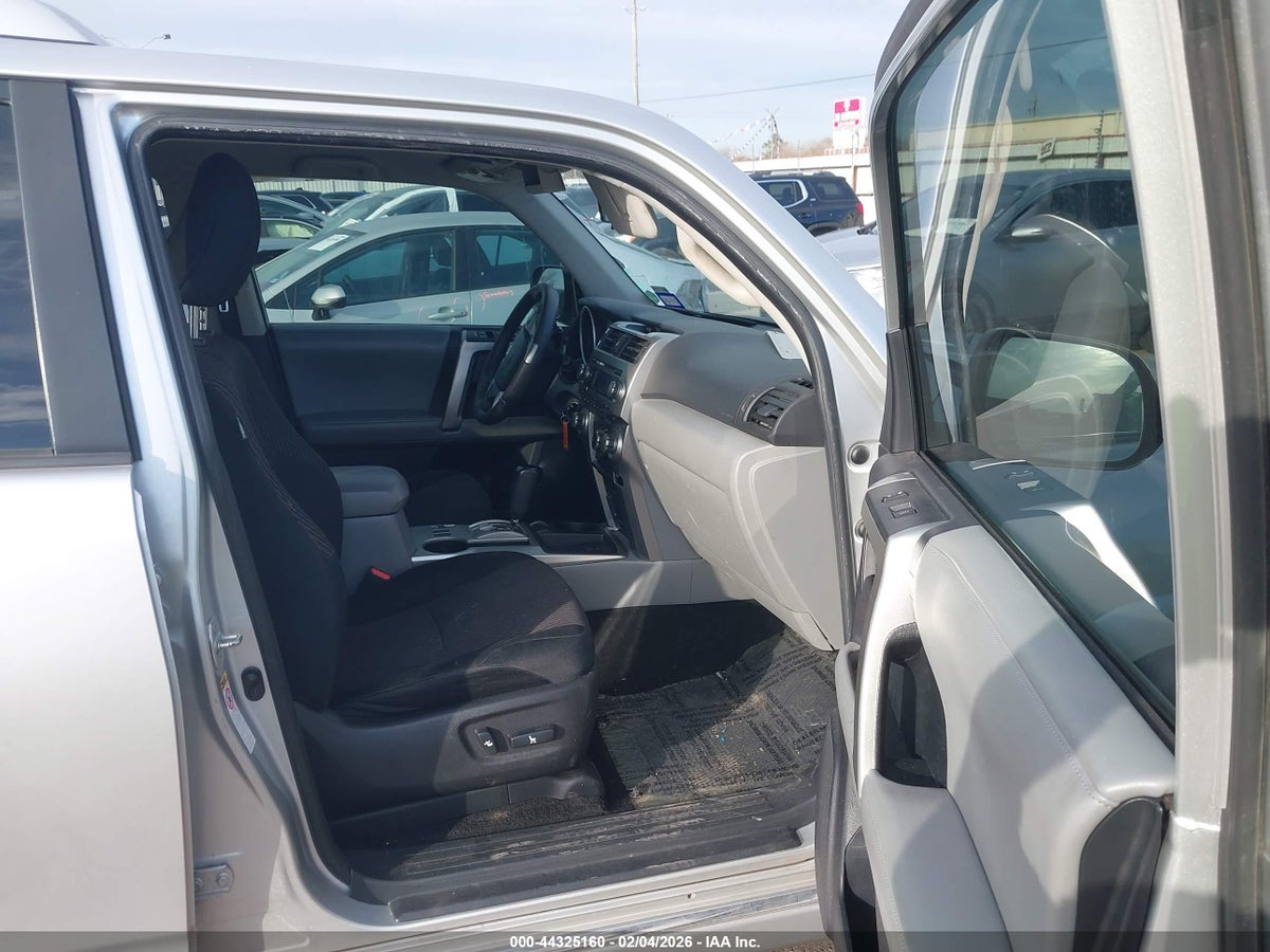 2013 TOYOTA 4RUNNER SR5 — снимка 5