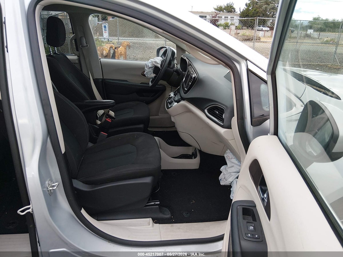 2023 CHRYSLER VOYAGER LX — снимка 5