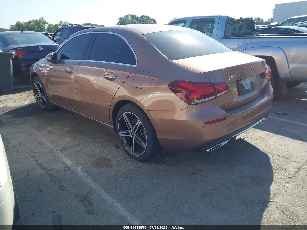 2022 MERCEDES-BENZ A 220 4MATIC — снимка 3