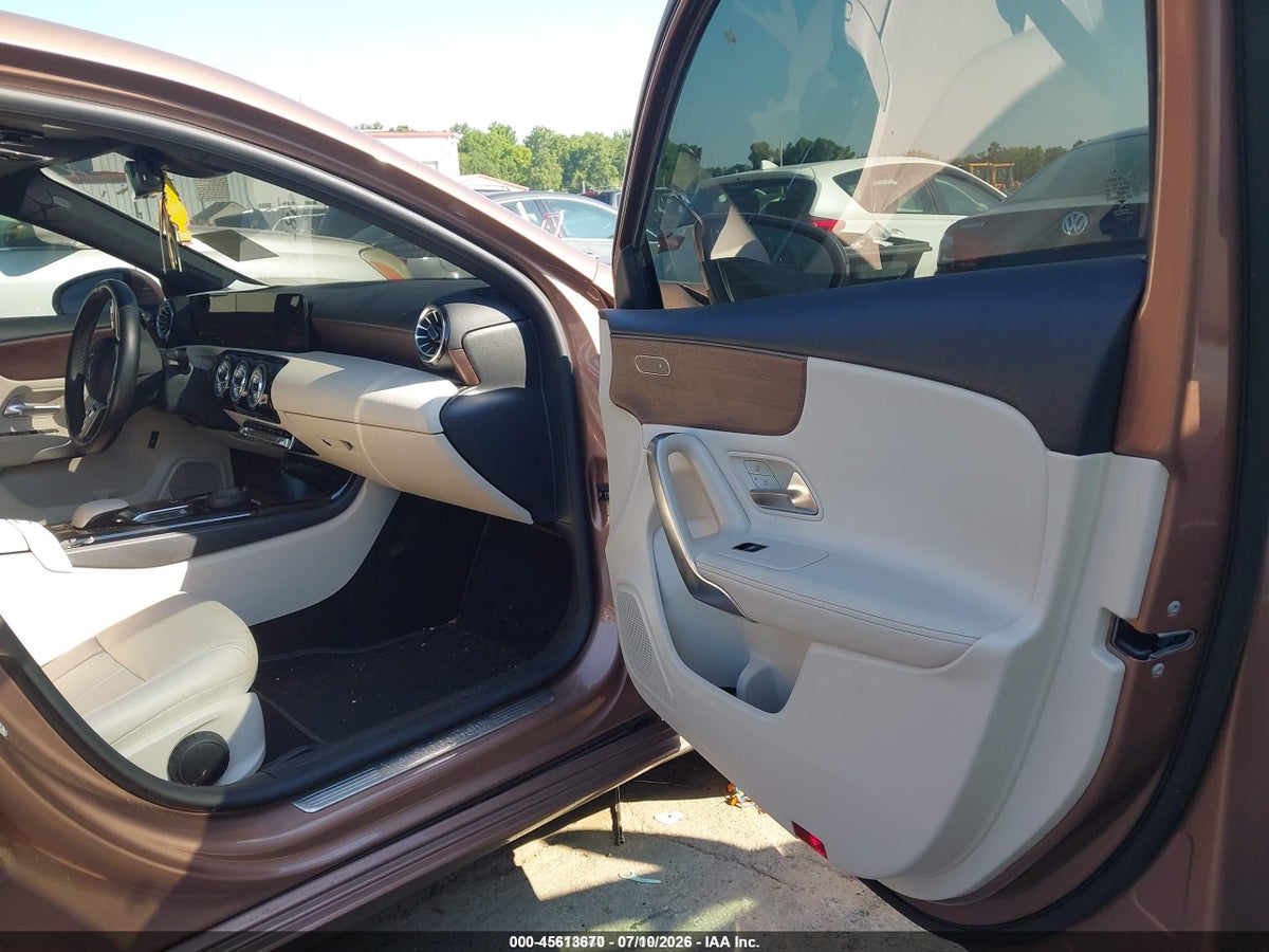 2022 MERCEDES-BENZ A 220 4MATIC — снимка 5