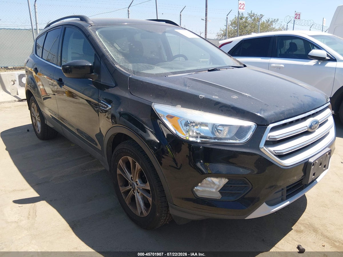2018 FORD ESCAPE SE