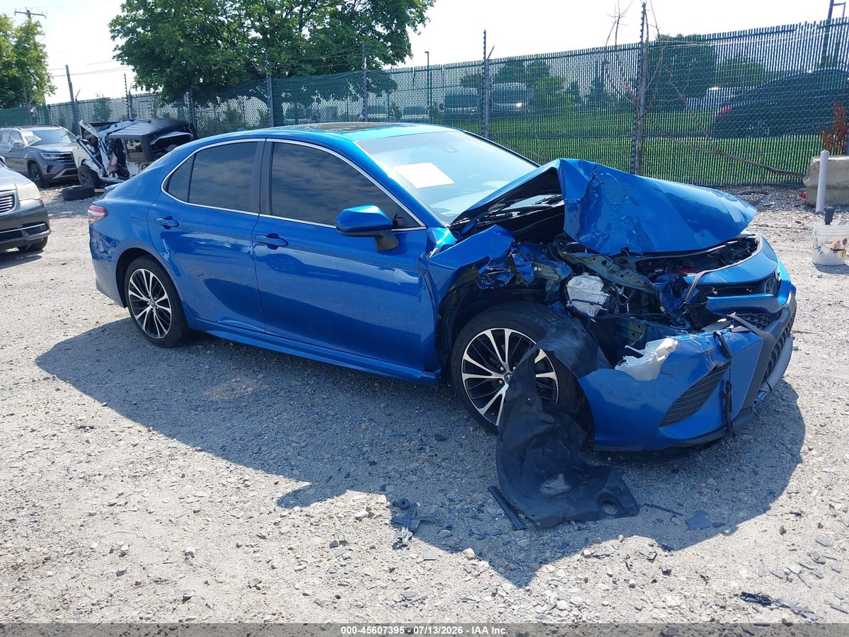2019 TOYOTA CAMRY SE