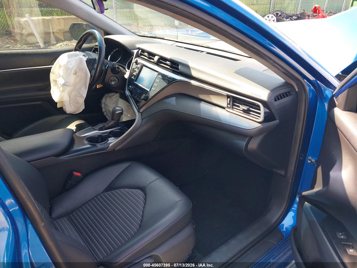 2019 TOYOTA CAMRY SE — снимка 5