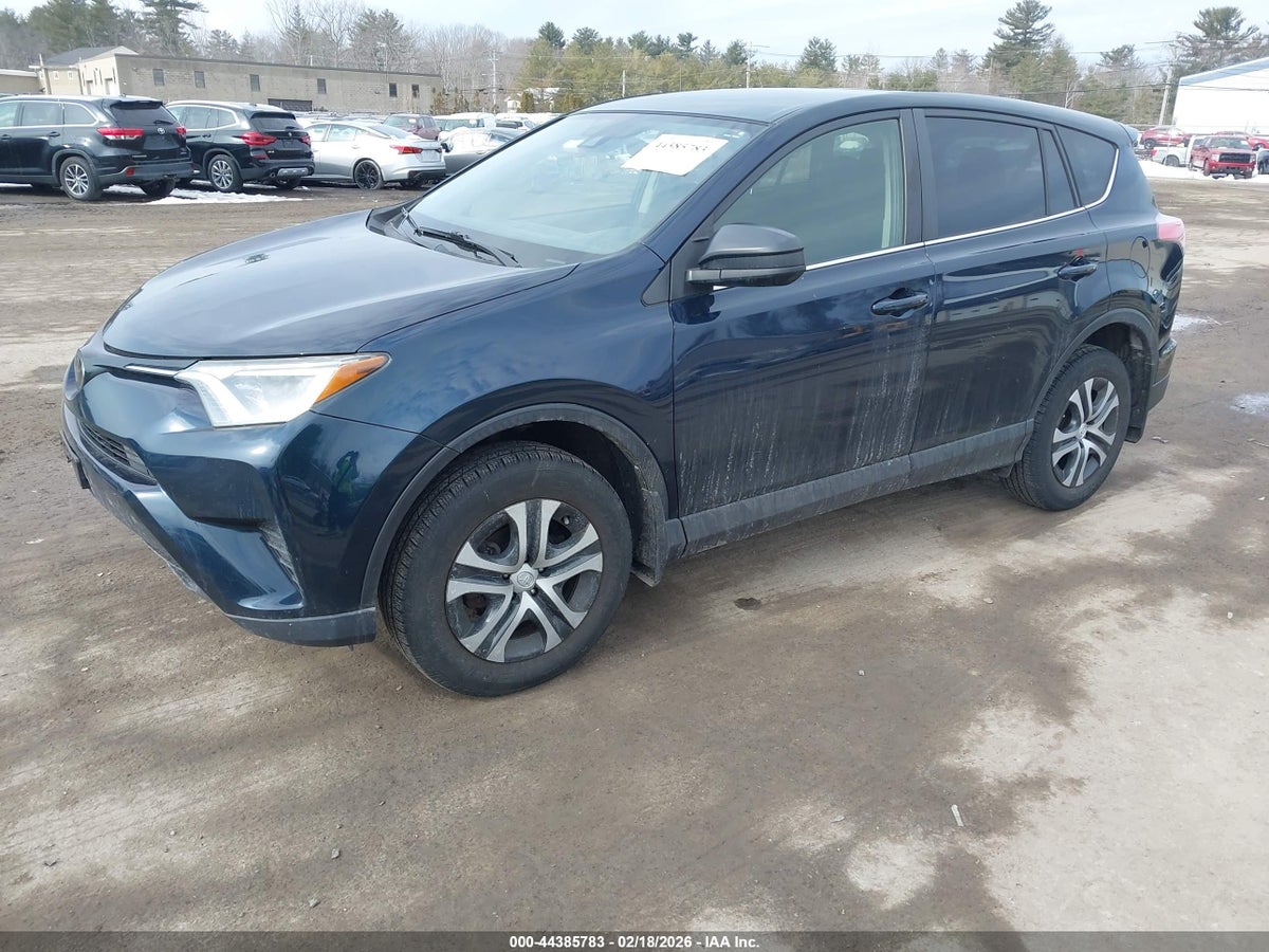 2018 TOYOTA RAV4 LE — снимка 2