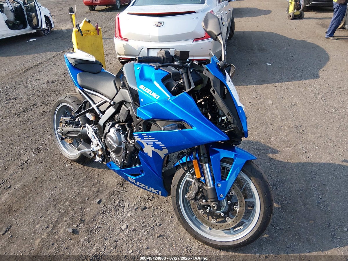 2024 SUZUKI GSX800 F