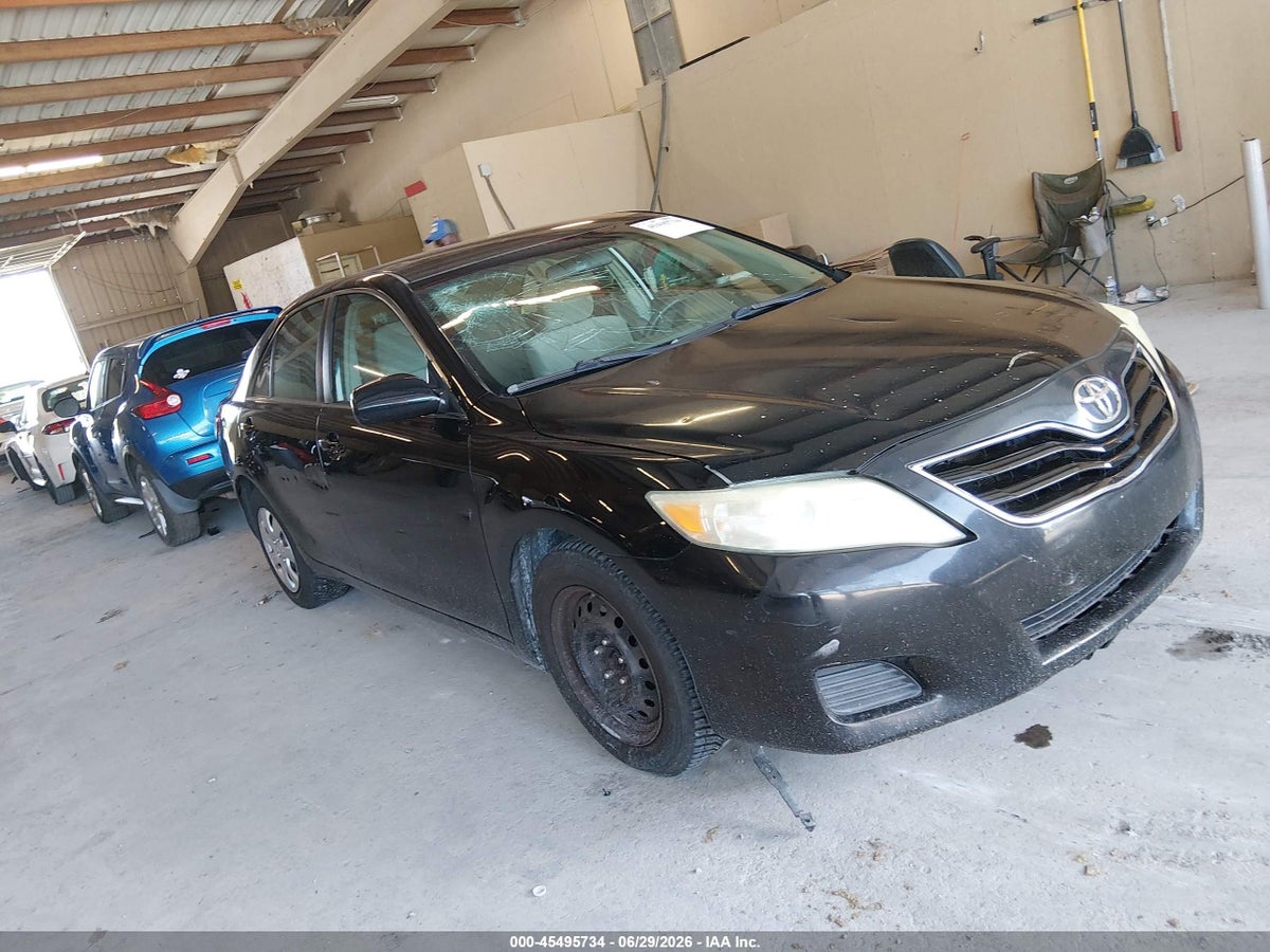2011 TOYOTA CAMRY